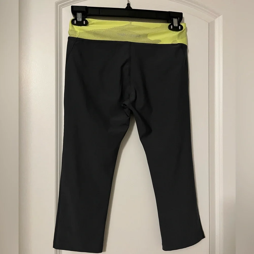 Under Armour cropped leggings, size small. Black with neon yellow waist … - Picture 2 of 5